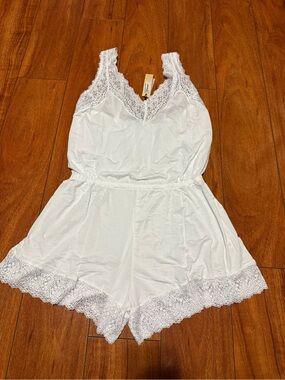 NWT Lace Trim White Romper Sleepwear - Women